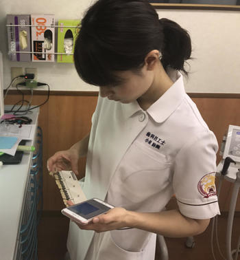 入れ歯だと気付かれたくないと思われている方へ